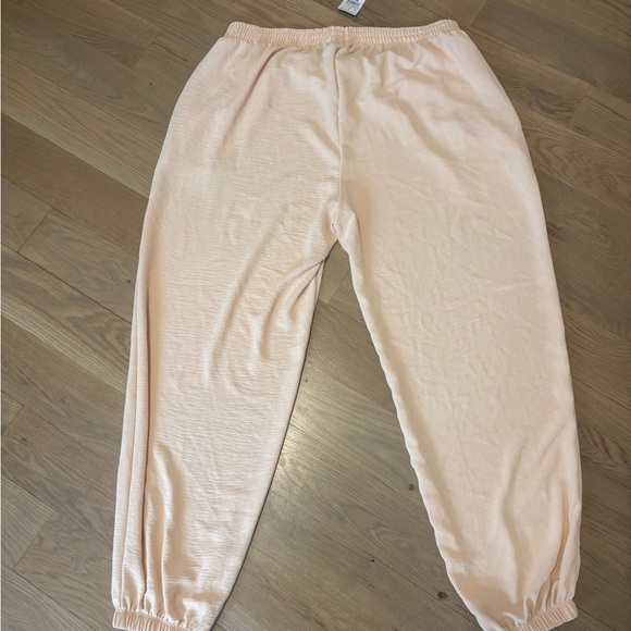 Ashley Stewart Light Pink Joggers polyester size 18/20 - Picture 2 of 5
